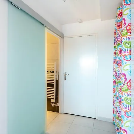 Silver Line Naturist Port Venus *